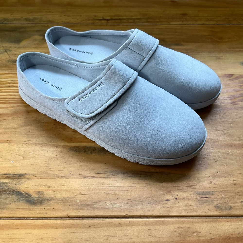 EASY SPIRIT GRAY SLIP ON CLOGS SZ 9M